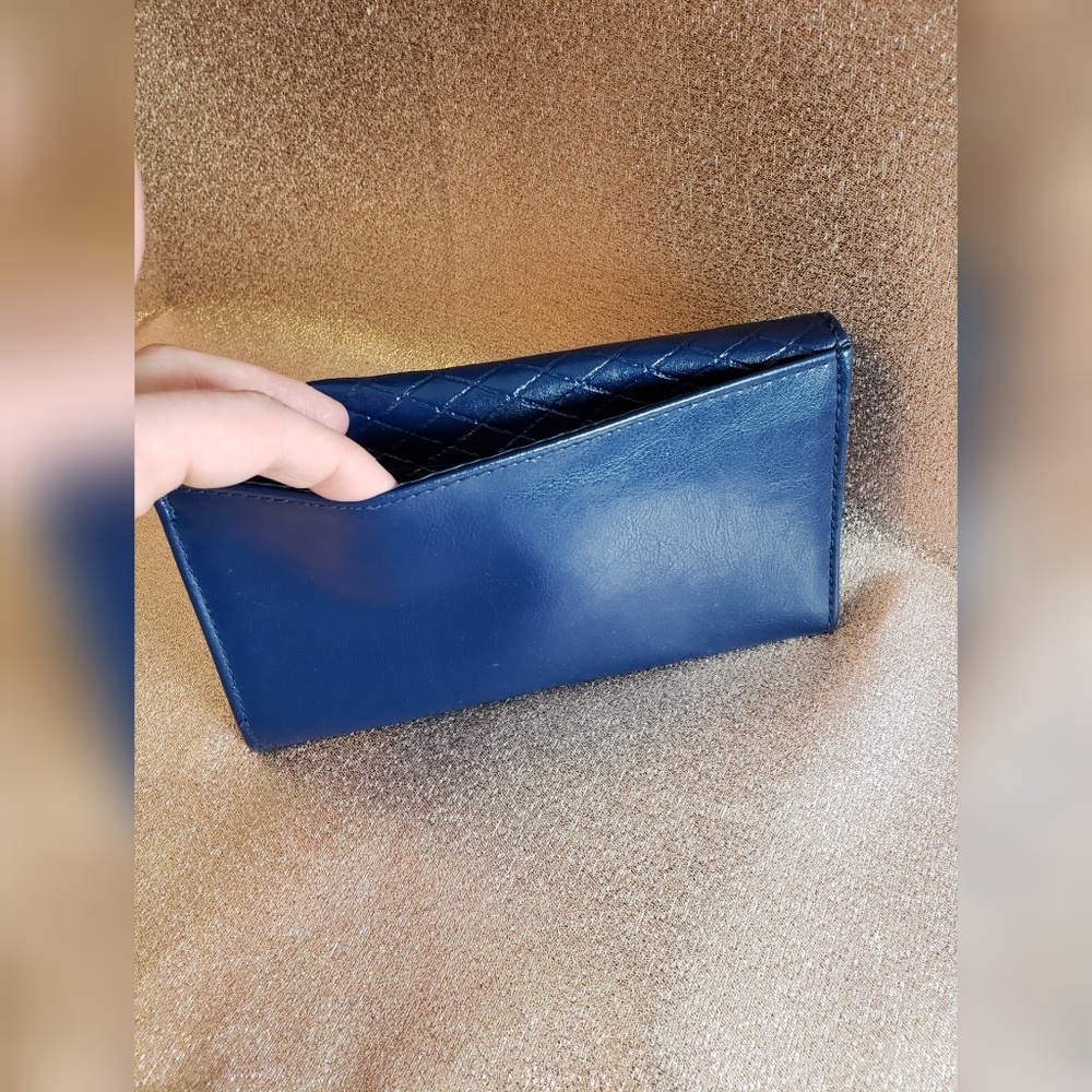 Blue Quilted Wallet Gold Hardware - Picture 4 of 7